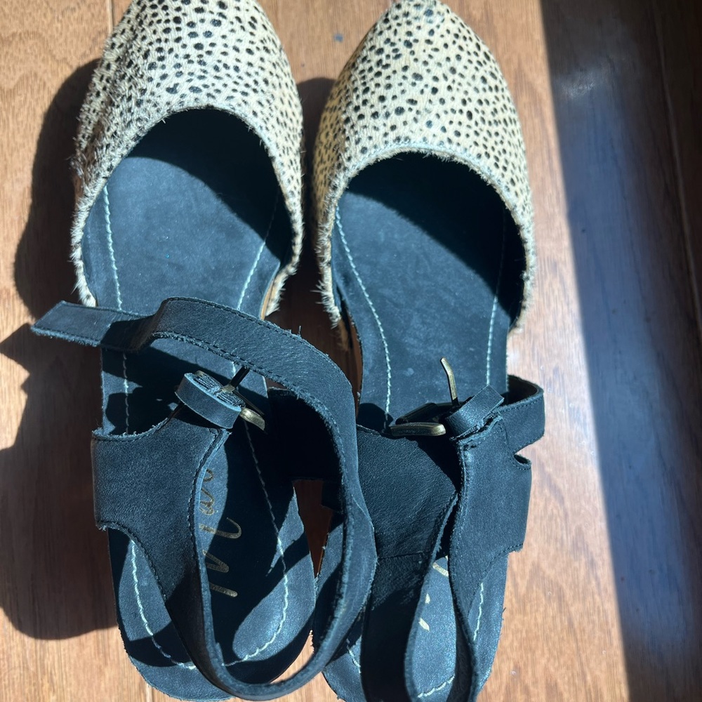 Leopard platform sandal